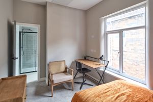 Photo 32- click for photo gallery